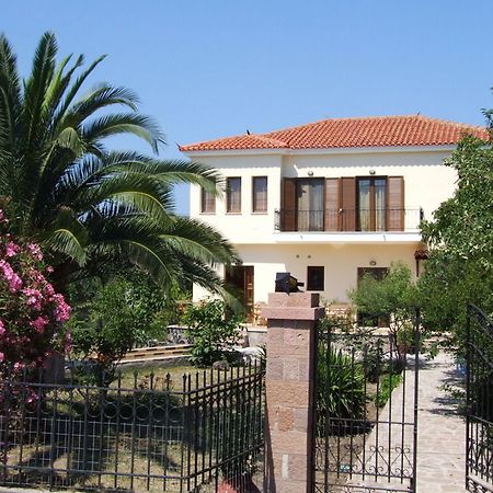 Nadia Apartments Molyvos Exterior foto